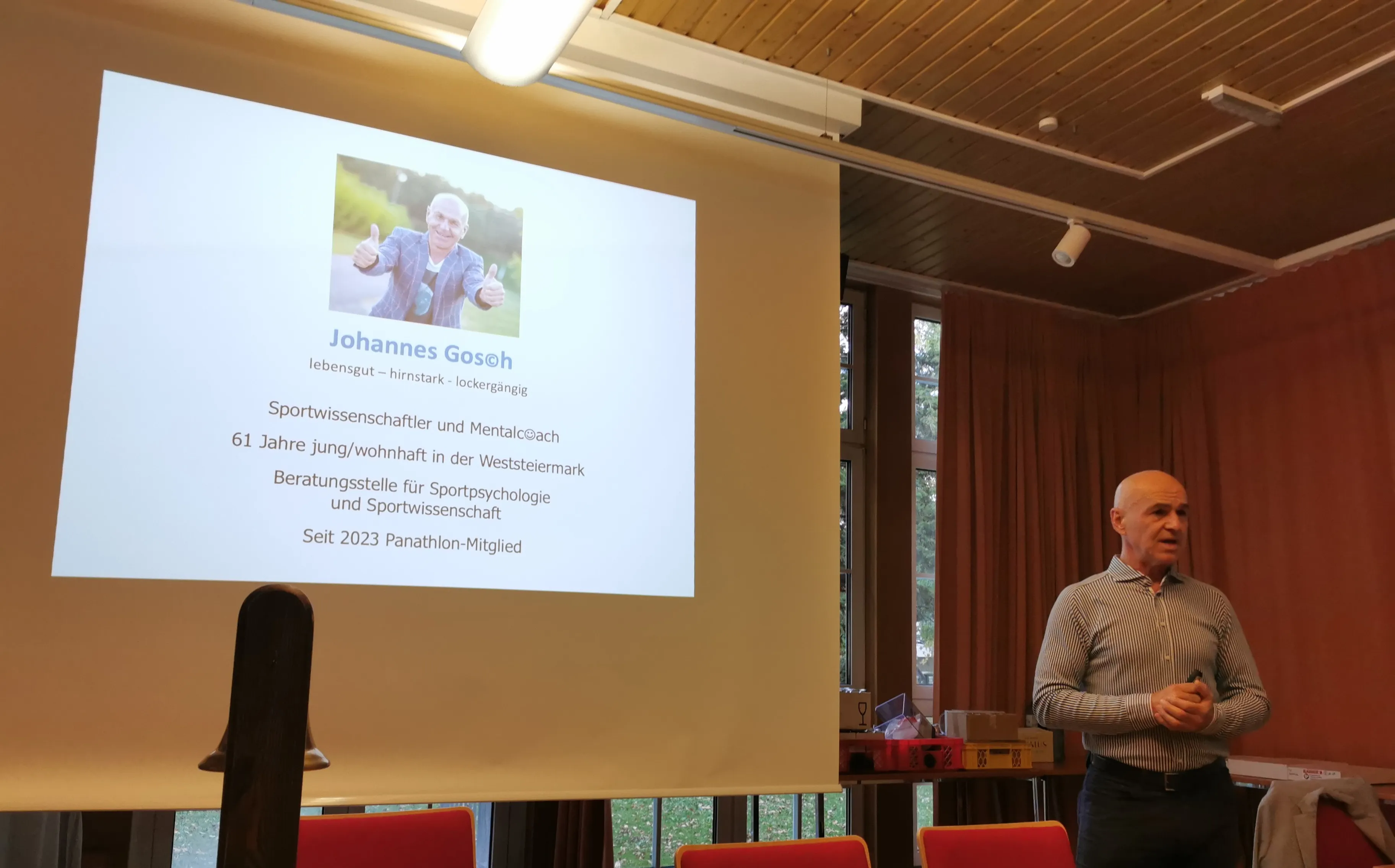 Johannes Gosch beim Vortrag über Mentalcoaching